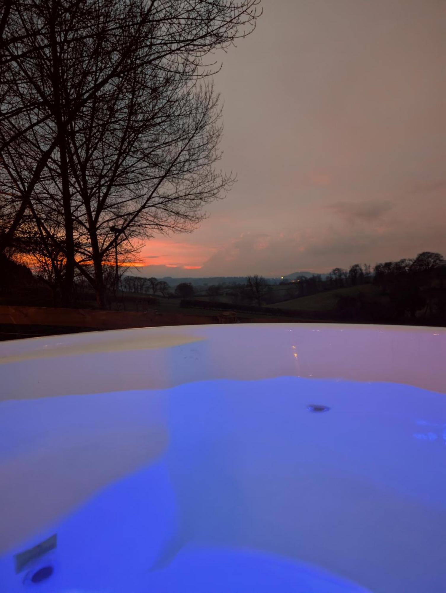 Caplor Glamping & Lodges Hereford Kültér fotó