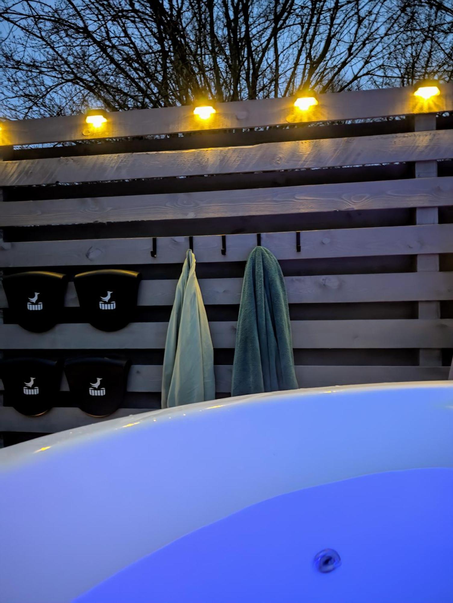 Caplor Glamping & Lodges Hereford Kültér fotó