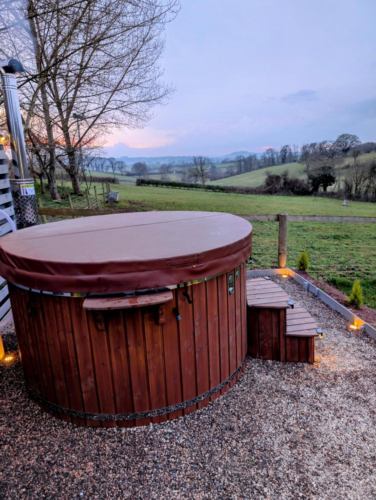 Caplor Glamping & Lodges Hereford Kültér fotó